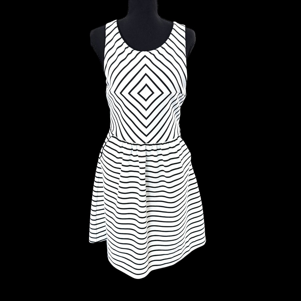 Anthropologie Maeve Fit & Flare Dress Size 8 Black White Striped Minimalist Chic